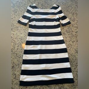 New women’s BR Striped Black and White stretch boat neck, scoop back Dress SZ8